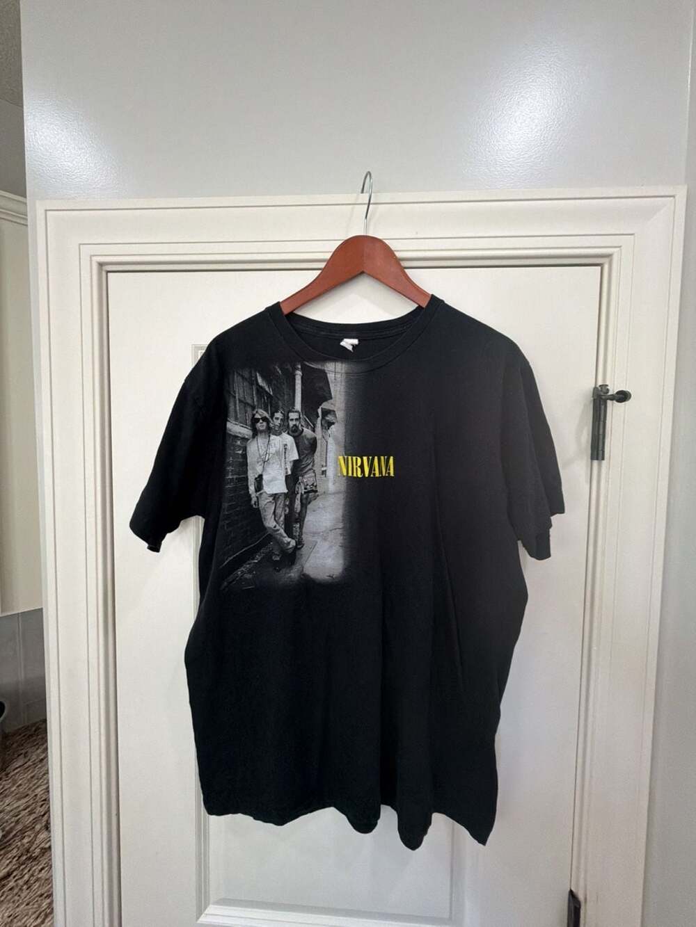 Nirvana - Black Shirt‎ - L.